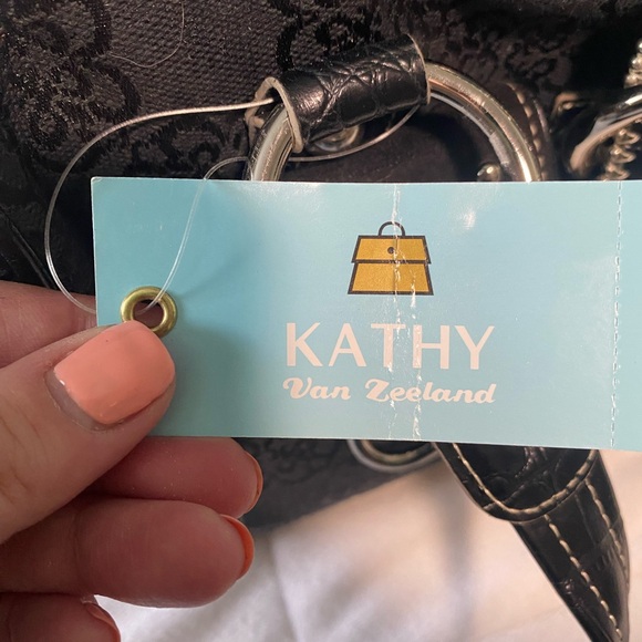 Kathy Van Zeeland Black Shoulder Bag with Silver Details - Picture 3 of 7
